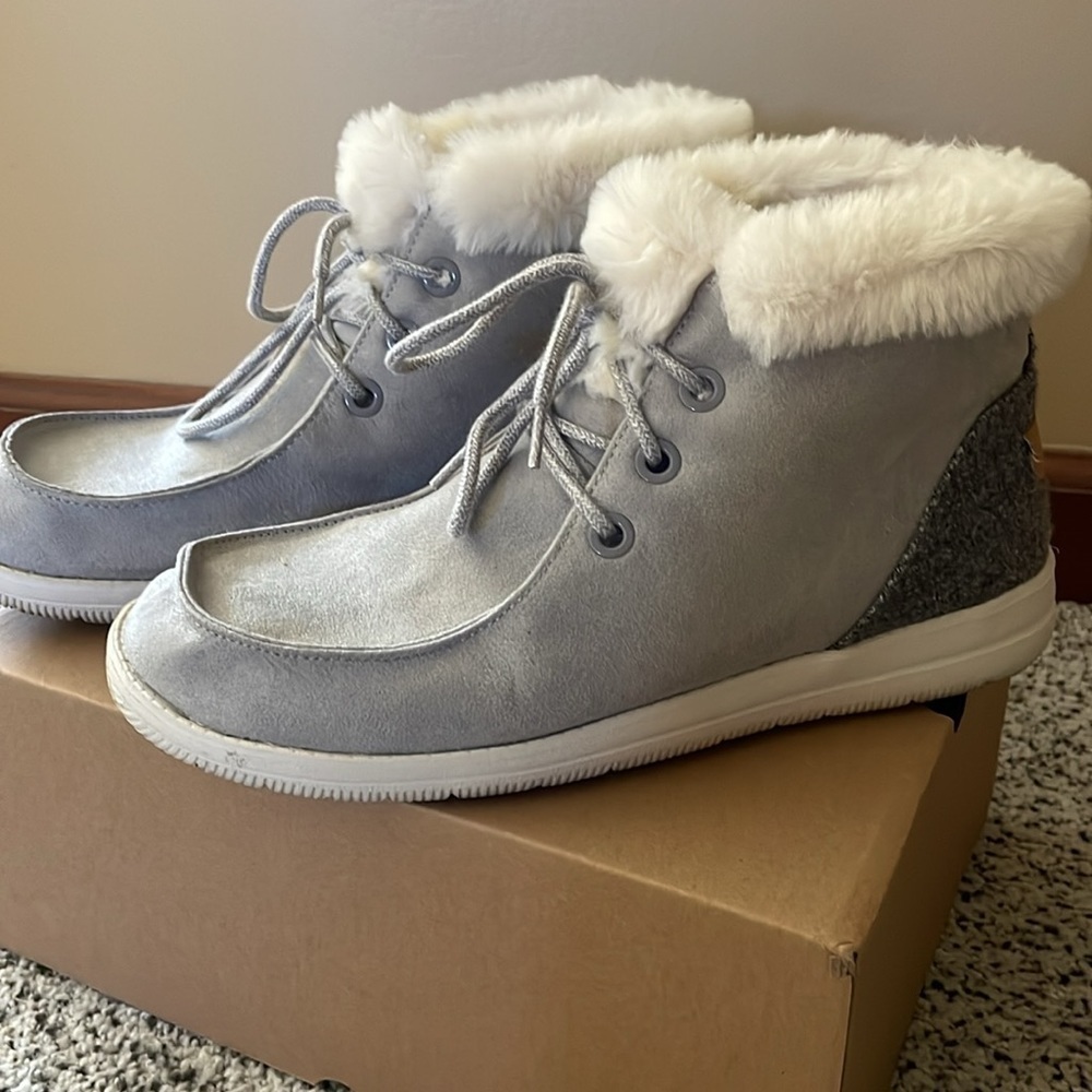 Falls Creek Suede High Top Loafers - Picture 2 of 6